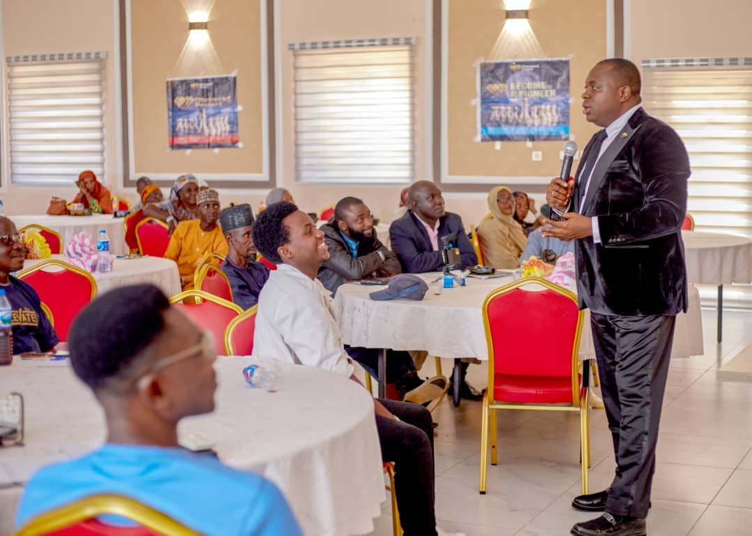 Vincent mentoring at an event